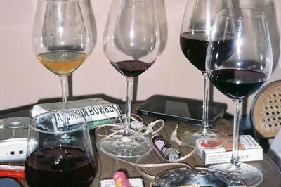 Quilted Wine Glass Coaster Pattern: How Can You Sew A Practical And Decorative Set?