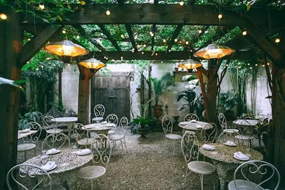 Restaurant Decor Ideas: Unique Styles, Instagrammable Touches And Tips Restaurant Decor Ideas: Unique Styles, Instagrammable Touches And Tips