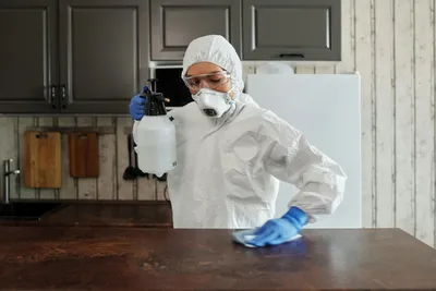 How To Clean Tables In A Restaurant: Best Sanitizers, Sprays And Tips To Use How To Clean Tables In A Restaurant: Best Sanitizers, Sprays And Tips To Use