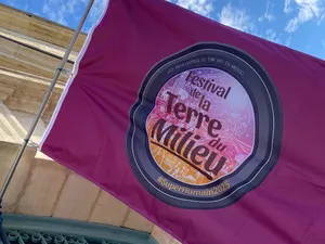 CustomCoastersNow.Com - Rectangle Flag