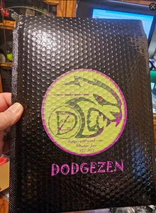 CustomCoastersNow.Com - Custom Holographic Bubble Mailer