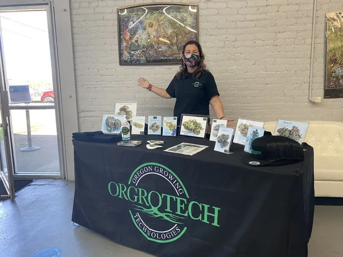 CustomCoastersNow.Com