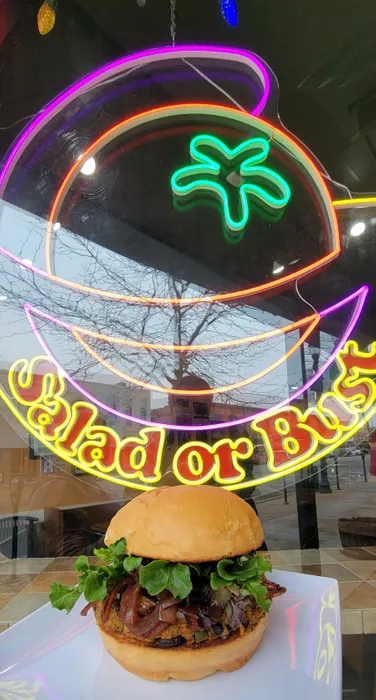 CustomCoastersNow.Com