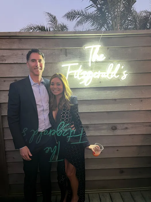 CustomCoastersNow.Com - Custom Neon Sign