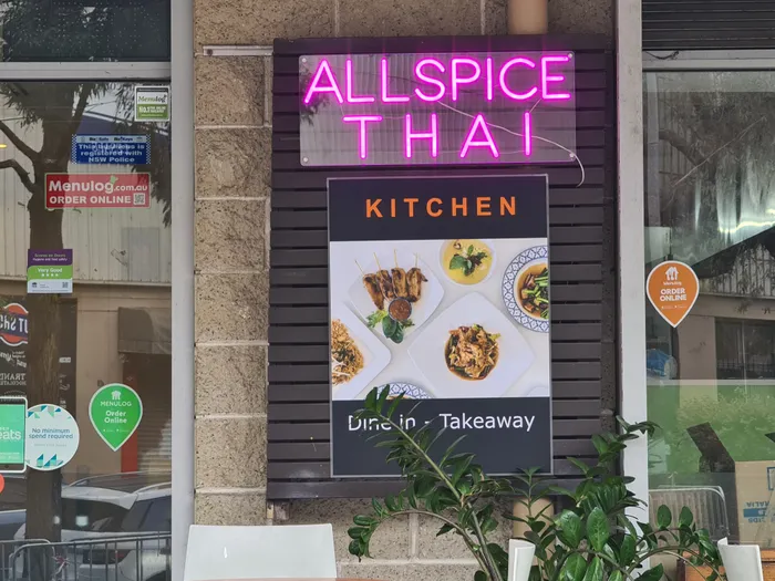 CustomCoastersNow.Com - Custom Neon Sign