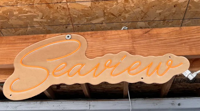 CustomCoastersNow.Com - Custom Neon Sign