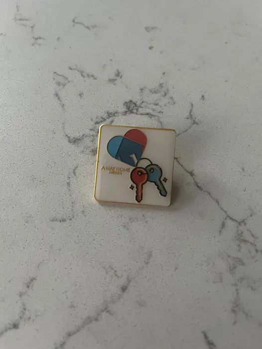 CustomCoastersNow.Com - Soft Enamel Pin