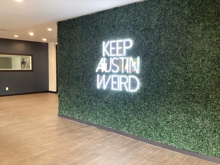 CustomCoastersNow.Com - Custom Neon Sign