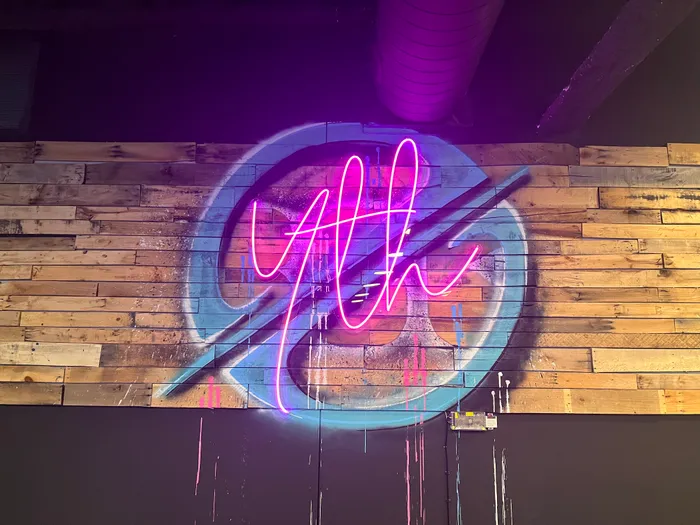 CustomCoastersNow.Com - Custom Neon Sign