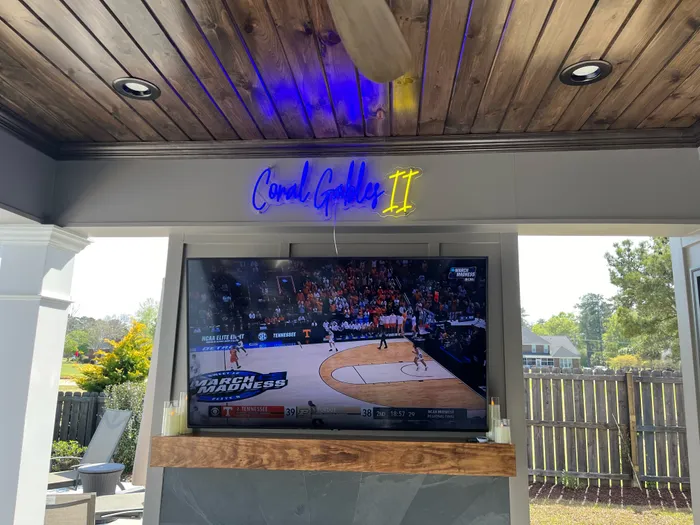 CustomCoastersNow.Com - Custom Neon Sign