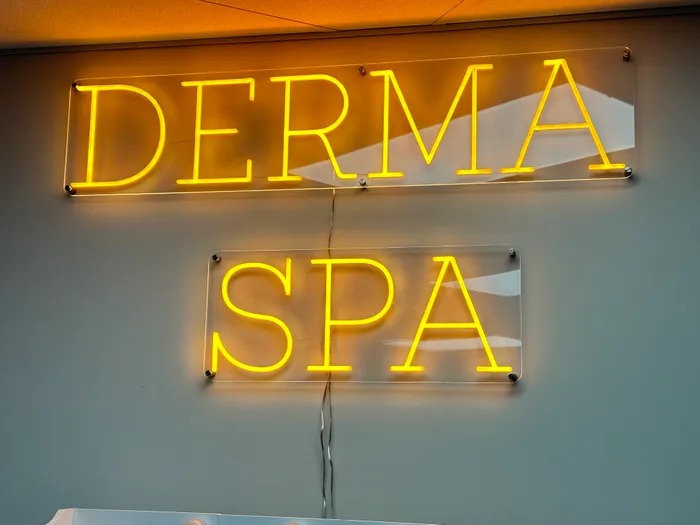 CustomCoastersNow.Com - Custom Neon Sign