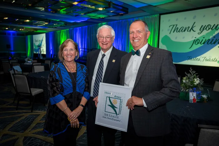 CustomCoastersNow.Com - Die Struck Pin