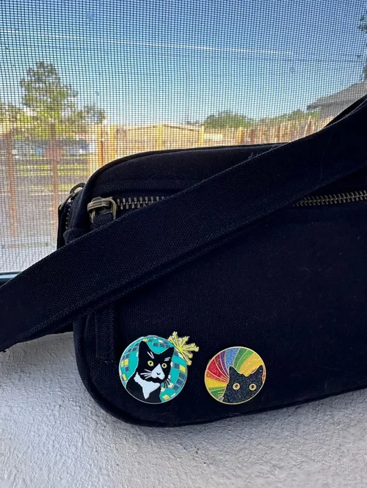 CustomCoastersNow.Com - Hard Enamel Pin