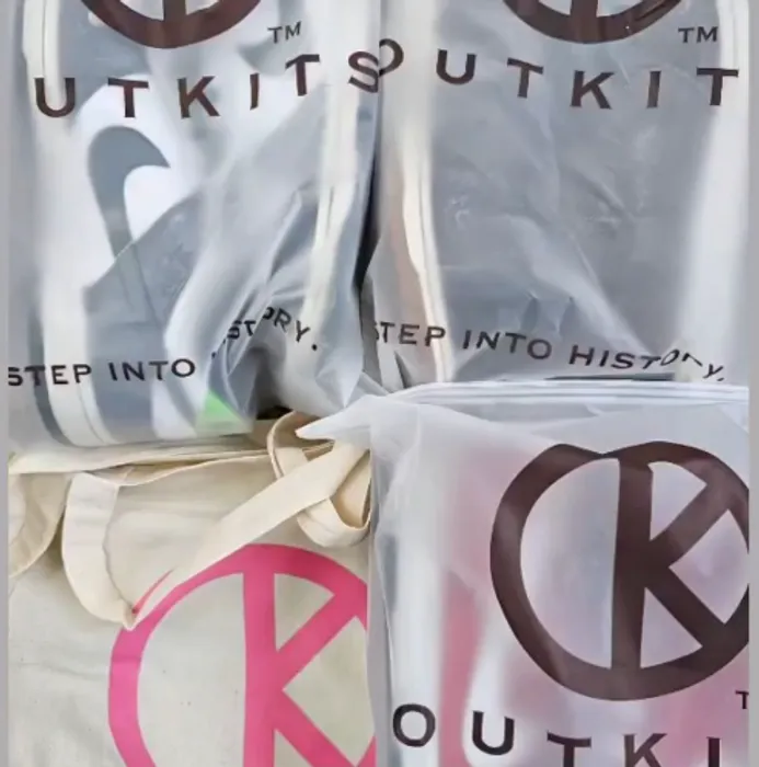 CustomCoastersNow.Com - Zipper Frosted Bag