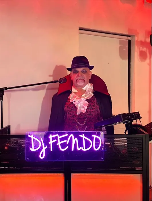 CustomCoastersNow.Com - Custom Neon Sign