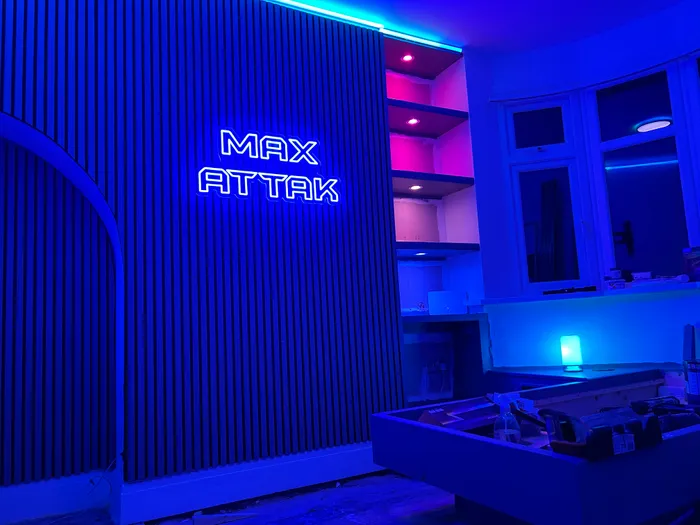 CustomCoastersNow.Com - Custom Neon Sign