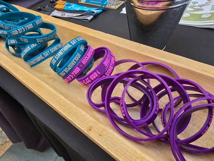 CustomCoastersNow.Com - Embossed Printed