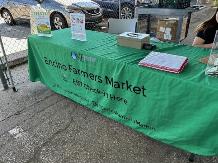 CustomCoastersNow.Com - Custom Rectangle Table Covers