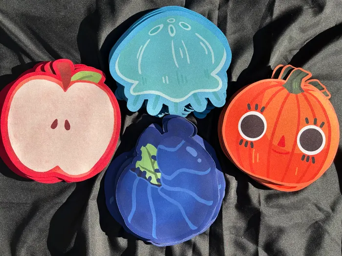 CustomCoastersNow.Com - Custom Shape Die Cut Mouse Pad