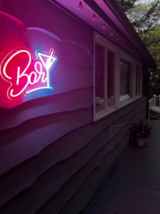 CustomCoastersNow.Com - Oh Cocktail Bar Neon Sign