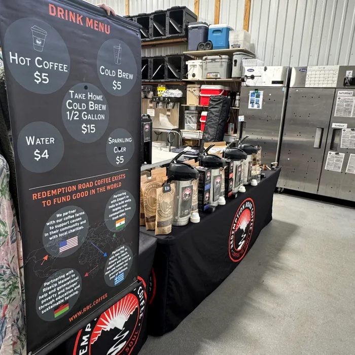 CustomCoastersNow.Com - Pole Banners