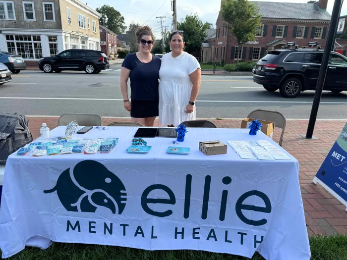 CustomCoastersNow.Com - Custom Rectangle Table Covers