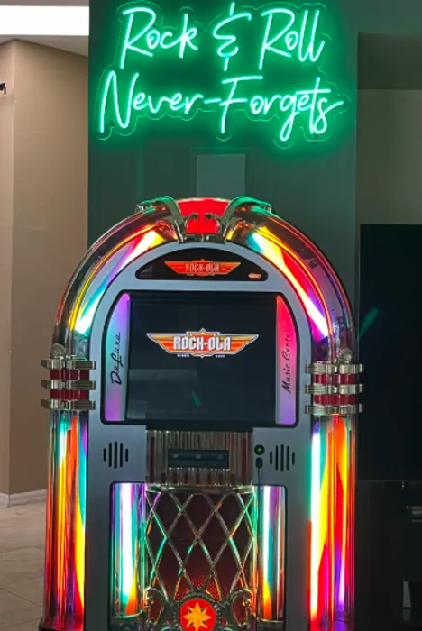 CustomCoastersNow.Com - Custom Neon Sign