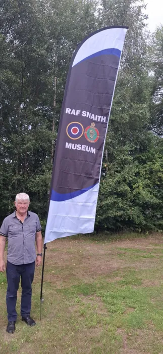 CustomCoastersNow.Com - Feather Flag