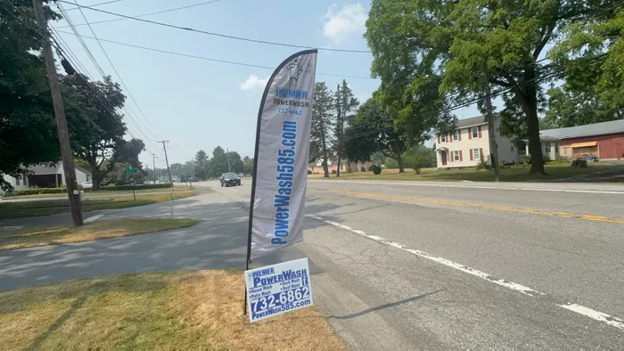 CustomCoastersNow.Com - Feather Flag