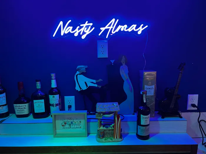 CustomCoastersNow.Com - Custom Neon Sign