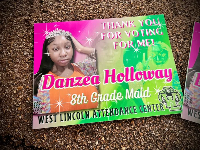 CustomCoastersNow.Com - Graduation Outdoor Yard Sign