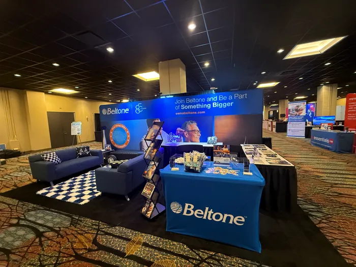 CustomCoastersNow.Com - Custom Square Table Covers