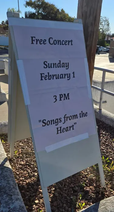 CustomCoastersNow.Com - Custom Vinyl Banners