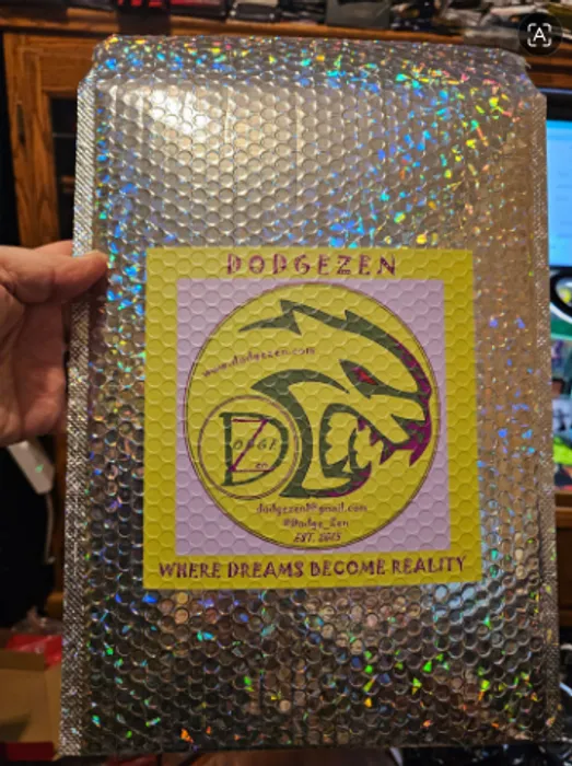 CustomCoastersNow.Com - Custom Holographic Bubble Mailer