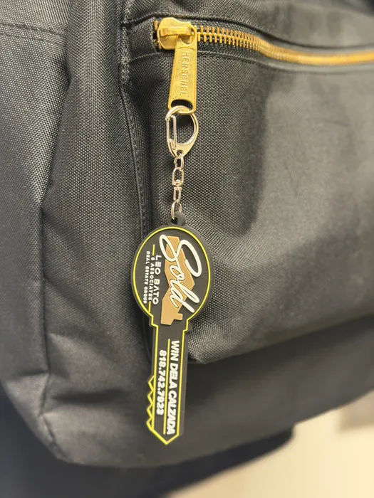 CustomCoastersNow.Com - PVC Keychain